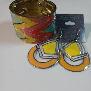 Rock out with this 70s inspired bracelet and earring set